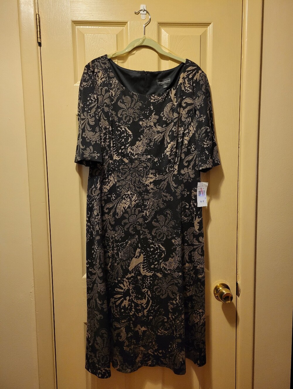 Connected Apparel Black and Gold Dress Size 16 - New With Tags